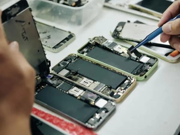 Media Expert: Naprawa telefonów w Twojej okolicy - co musisz wiedzieć? Media Expert: Naprawa telefonów w Twojej okolicy - co musisz wiedzieć?