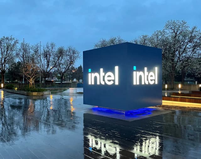 Kurs Intel: Jakie technologie oferuje Intel i co musisz wiedzieć? Kurs Intel: Jakie technologie oferuje Intel i co musisz wiedzieć?